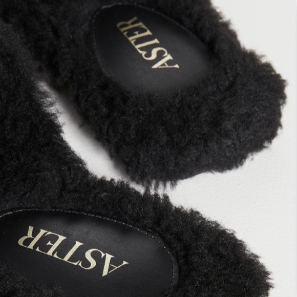 🌟Black Sherpa Flat Slides 8 - Picture 4 of 15